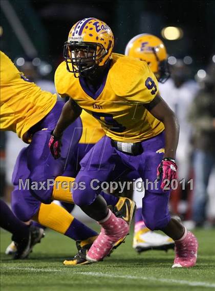 Thumbnail 1 in Mendon/Sutherland vs. East (Section 5 Class AA Semifinal) photogallery.