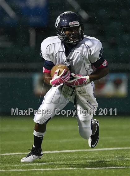 Thumbnail 2 in Mendon/Sutherland vs. East (Section 5 Class AA Semifinal) photogallery.