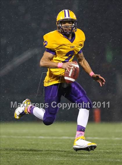Thumbnail 2 in Mendon/Sutherland vs. East (Section 5 Class AA Semifinal) photogallery.