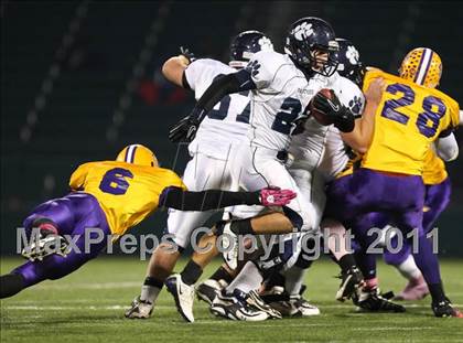 Thumbnail 3 in Mendon/Sutherland vs. East (Section 5 Class AA Semifinal) photogallery.