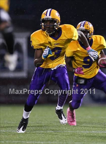 Thumbnail 2 in Mendon/Sutherland vs. East (Section 5 Class AA Semifinal) photogallery.