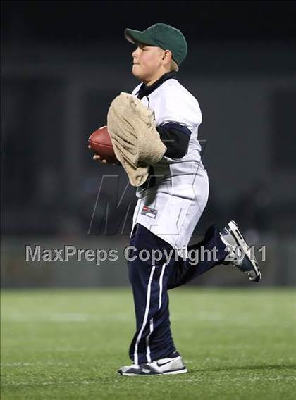 Thumbnail 3 in Mendon/Sutherland vs. East (Section 5 Class AA Semifinal) photogallery.