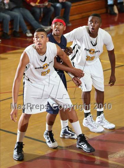 Thumbnail 1 in Bishop O'Dowd vs. Leuzinger (MaxPreps Holiday Classic) photogallery.
