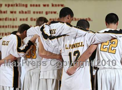 Thumbnail 3 in Bishop O'Dowd vs. Leuzinger (MaxPreps Holiday Classic) photogallery.