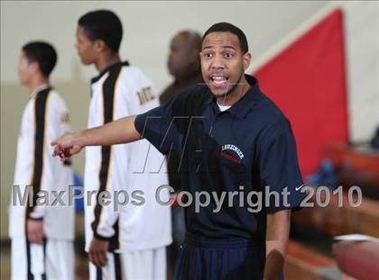 Thumbnail 1 in Bishop O'Dowd vs. Leuzinger (MaxPreps Holiday Classic) photogallery.