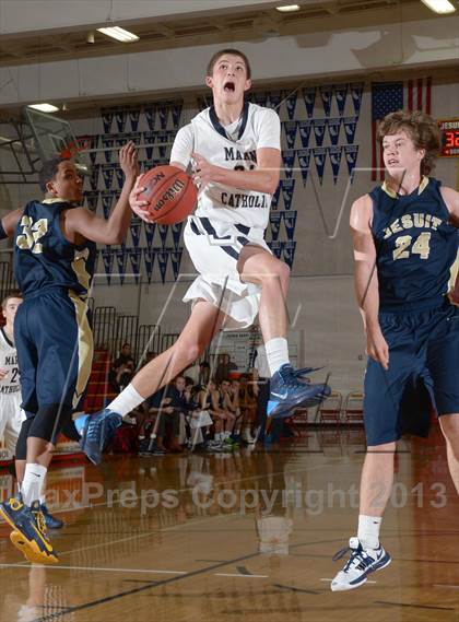 Thumbnail 1 in Marin Catholic vs. Dallas Jesuit( Father Barry Classic) photogallery.