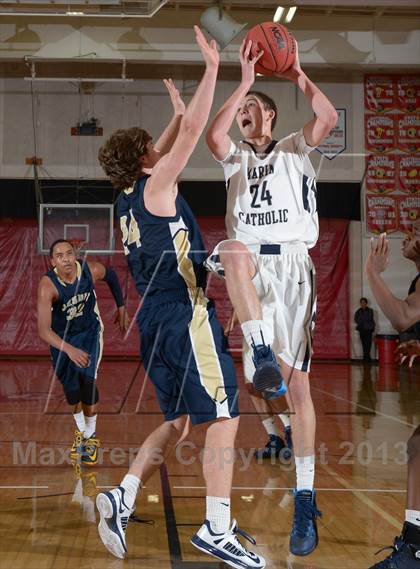 Thumbnail 2 in Marin Catholic vs. Dallas Jesuit( Father Barry Classic) photogallery.