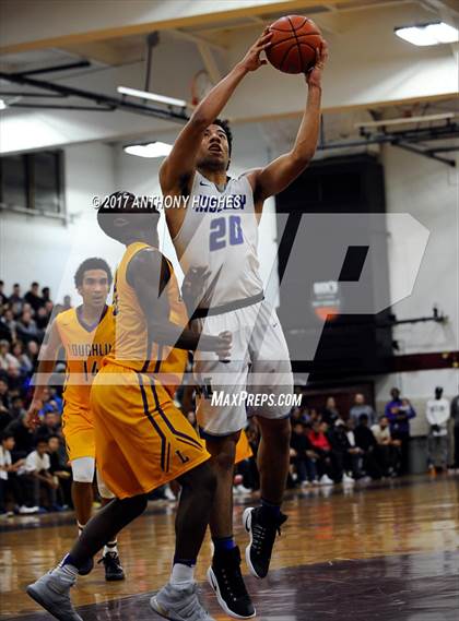 Thumbnail 2 in Bishop Loughlin vs. Archbishop Molloy (Catholic Class AA - Brooklyn/Queens Final) photogallery.
