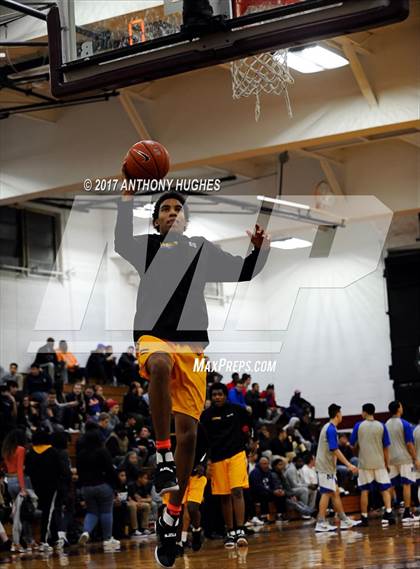 Thumbnail 2 in Bishop Loughlin vs. Archbishop Molloy (Catholic Class AA - Brooklyn/Queens Final) photogallery.