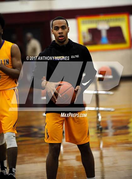 Thumbnail 2 in Bishop Loughlin vs. Archbishop Molloy (Catholic Class AA - Brooklyn/Queens Final) photogallery.