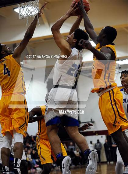 Thumbnail 3 in Bishop Loughlin vs. Archbishop Molloy (Catholic Class AA - Brooklyn/Queens Final) photogallery.