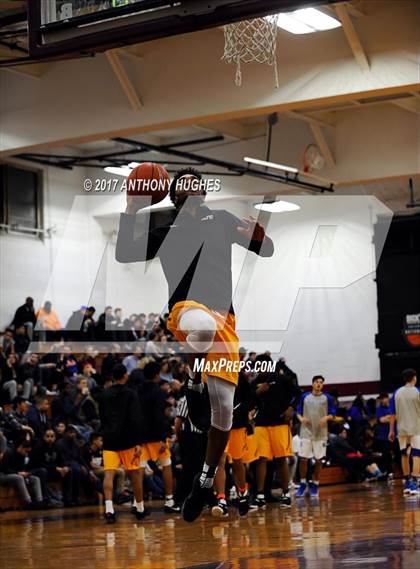 Thumbnail 2 in Bishop Loughlin vs. Archbishop Molloy (Catholic Class AA - Brooklyn/Queens Final) photogallery.