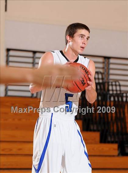 Thumbnail 2 in Wilton Christian vs. Sacramento Waldorf (Waves Invitational) photogallery.