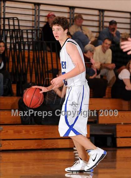 Thumbnail 2 in Wilton Christian vs. Sacramento Waldorf (Waves Invitational) photogallery.