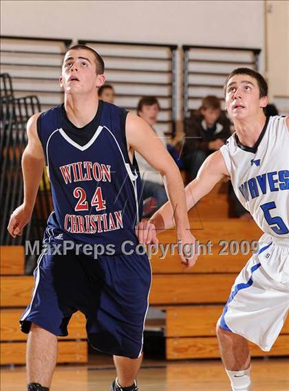 Thumbnail 2 in Wilton Christian vs. Sacramento Waldorf (Waves Invitational) photogallery.