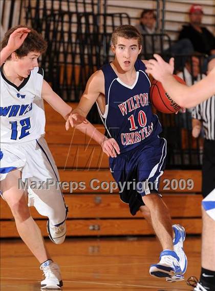 Thumbnail 3 in Wilton Christian vs. Sacramento Waldorf (Waves Invitational) photogallery.