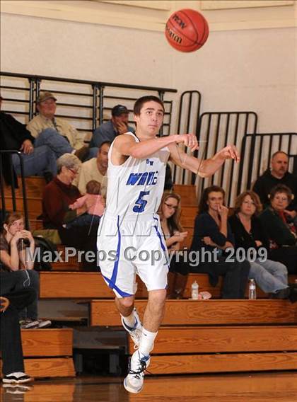 Thumbnail 1 in Wilton Christian vs. Sacramento Waldorf (Waves Invitational) photogallery.