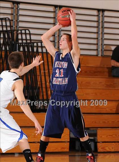 Thumbnail 2 in Wilton Christian vs. Sacramento Waldorf (Waves Invitational) photogallery.
