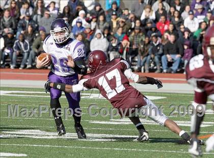 Thumbnail 3 in Curtis vs. Tottenville (PSAL Championship Division Final) photogallery.