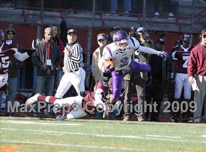 Thumbnail 1 in Curtis vs. Tottenville (PSAL Championship Division Final) photogallery.