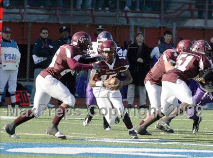 Thumbnail 2 in Curtis vs. Tottenville (PSAL Championship Division Final) photogallery.