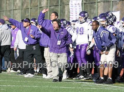 Thumbnail 3 in Curtis vs. Tottenville (PSAL Championship Division Final) photogallery.