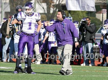 Thumbnail 3 in Curtis vs. Tottenville (PSAL Championship Division Final) photogallery.