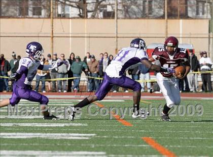 Thumbnail 3 in Curtis vs. Tottenville (PSAL Championship Division Final) photogallery.