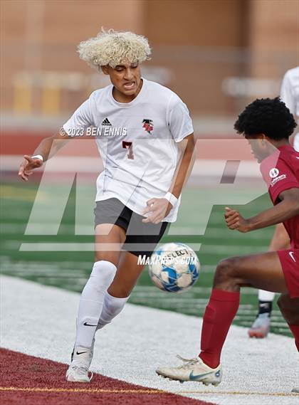 Thumbnail 3 in Flowery Branch vs Union Grove (GHSA 5A Quarterfinal) photogallery.