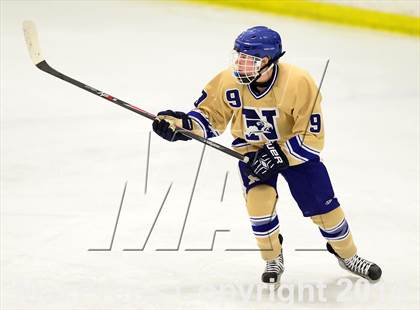Thumbnail 3 in Sheehan vs. Newtown (SCC-SWC D3 Semifinal) photogallery.
