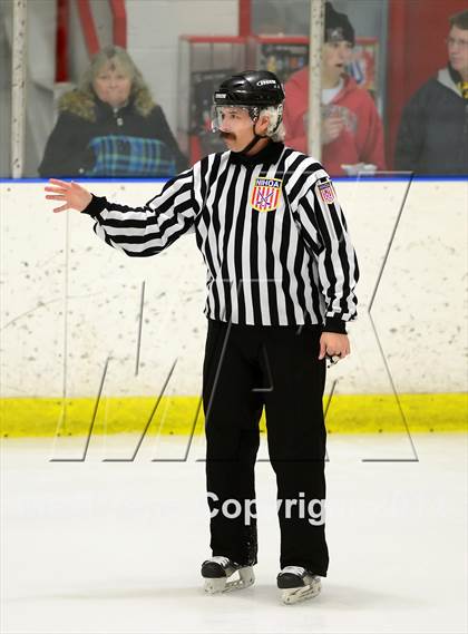 Thumbnail 2 in Sheehan vs. Newtown (SCC-SWC D3 Semifinal) photogallery.