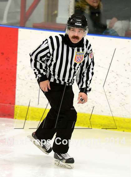 Thumbnail 2 in Sheehan vs. Newtown (SCC-SWC D3 Semifinal) photogallery.