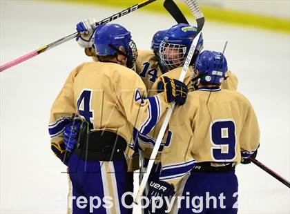 Thumbnail 1 in Sheehan vs. Newtown (SCC-SWC D3 Semifinal) photogallery.