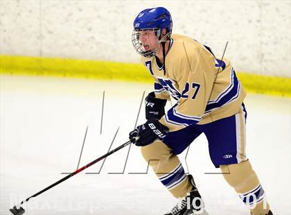 Thumbnail 1 in Sheehan vs. Newtown (SCC-SWC D3 Semifinal) photogallery.