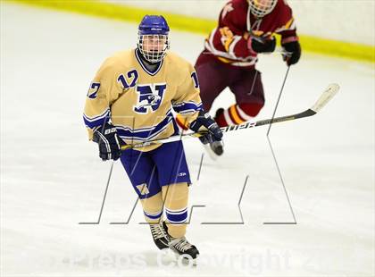 Thumbnail 2 in Sheehan vs. Newtown (SCC-SWC D3 Semifinal) photogallery.