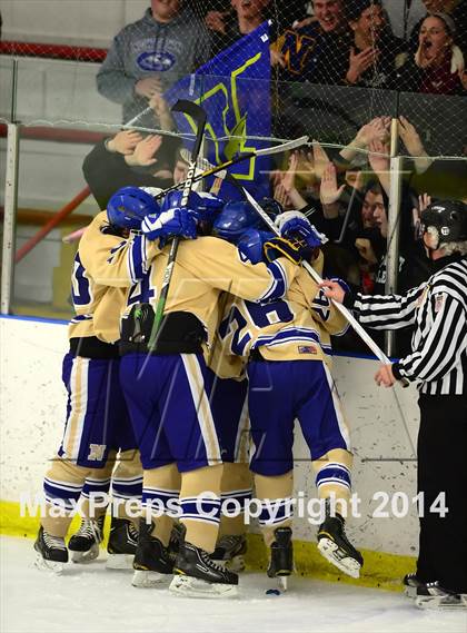 Thumbnail 1 in Sheehan vs. Newtown (SCC-SWC D3 Semifinal) photogallery.