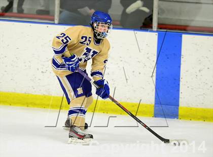 Thumbnail 2 in Sheehan vs. Newtown (SCC-SWC D3 Semifinal) photogallery.