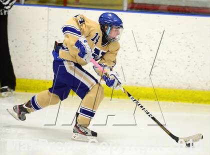 Thumbnail 2 in Sheehan vs. Newtown (SCC-SWC D3 Semifinal) photogallery.