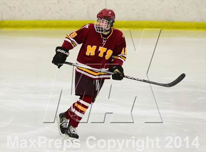 Thumbnail 2 in Sheehan vs. Newtown (SCC-SWC D3 Semifinal) photogallery.