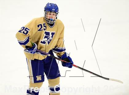 Thumbnail 2 in Sheehan vs. Newtown (SCC-SWC D3 Semifinal) photogallery.