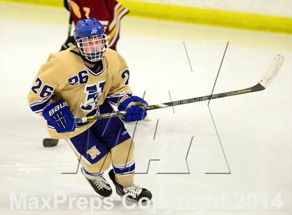 Thumbnail 3 in Sheehan vs. Newtown (SCC-SWC D3 Semifinal) photogallery.