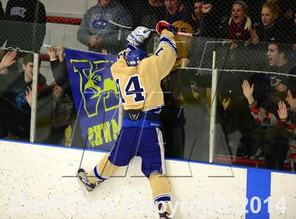 Thumbnail 2 in Sheehan vs. Newtown (SCC-SWC D3 Semifinal) photogallery.