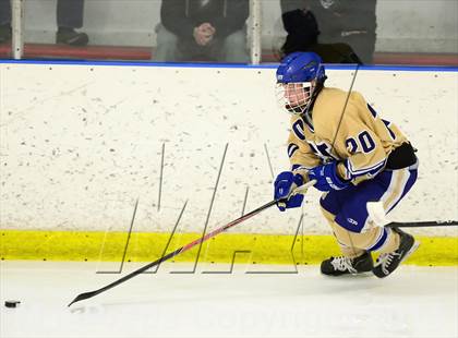 Thumbnail 3 in Sheehan vs. Newtown (SCC-SWC D3 Semifinal) photogallery.