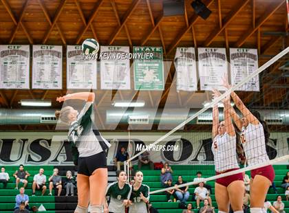 Thumbnail 3 in Oxnard @ Thousand Oaks (Scrimmage) photogallery.
