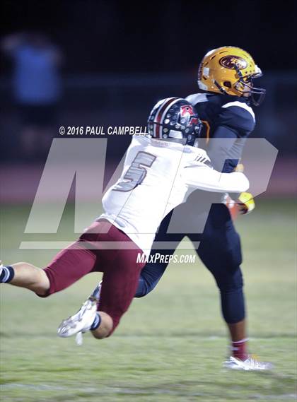 Thumbnail 3 in Mountain Pointe vs. Red Mountain (AIA 6A Semifinal Playoff) photogallery.