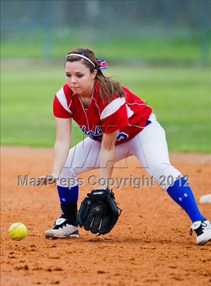 Thumbnail 1 in Fort Bend Elkins vs Hays (Brazosport Classic) photogallery.