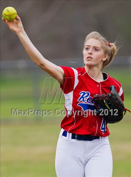 Thumbnail 2 in Fort Bend Elkins vs Hays (Brazosport Classic) photogallery.