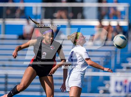 Thumbnail 2 in Rockwall vs. Austin Westlake (UIL 6A Soccer semifinal) photogallery.