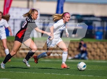 Thumbnail 3 in Rockwall vs. Austin Westlake (UIL 6A Soccer semifinal) photogallery.