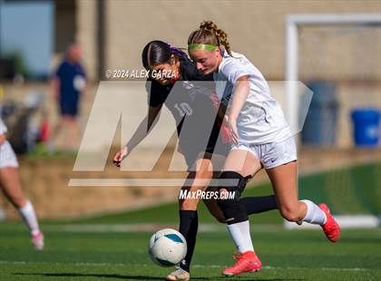 Thumbnail 3 in Rockwall vs. Austin Westlake (UIL 6A Soccer semifinal) photogallery.